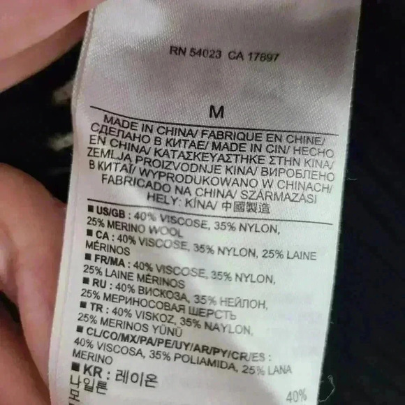 Banana Republic Black White Boxy Sweater Wool Blend Size M - Picture 6 of 7